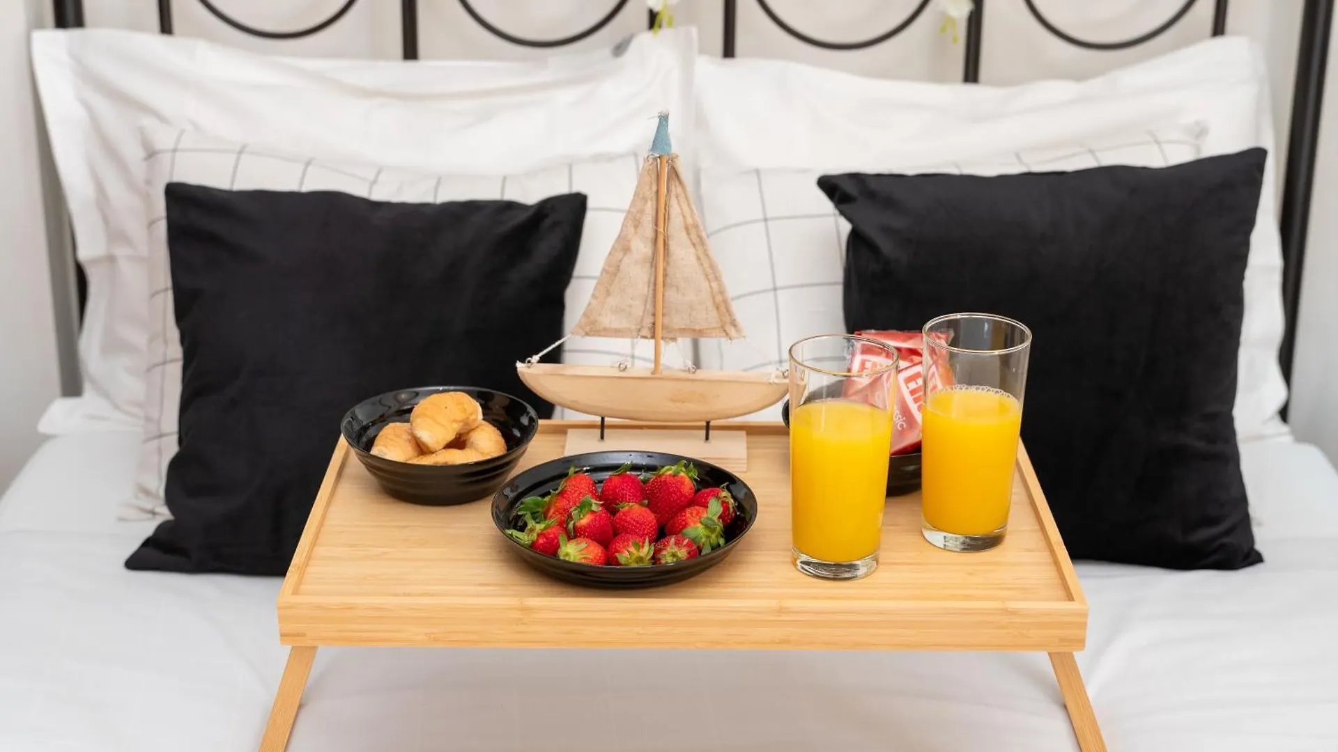 Cocomelo Apts 3 Luxury Heraklion  Greece